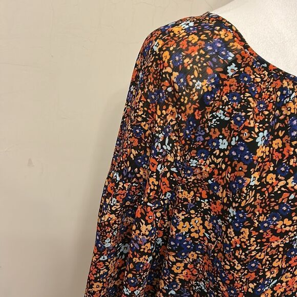 J Crew black floral long sleeve blouse Size M EUC - Picture 3 of 10